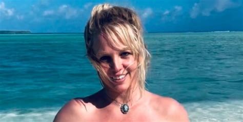 Britney Spears Shares Naked Beach Vacation Photos